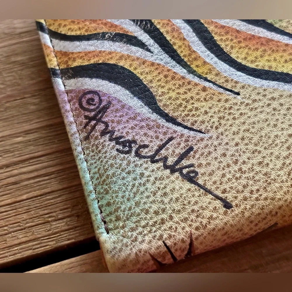 Artistic Anuschka leather hand painted wallet - Picture 4 of 16